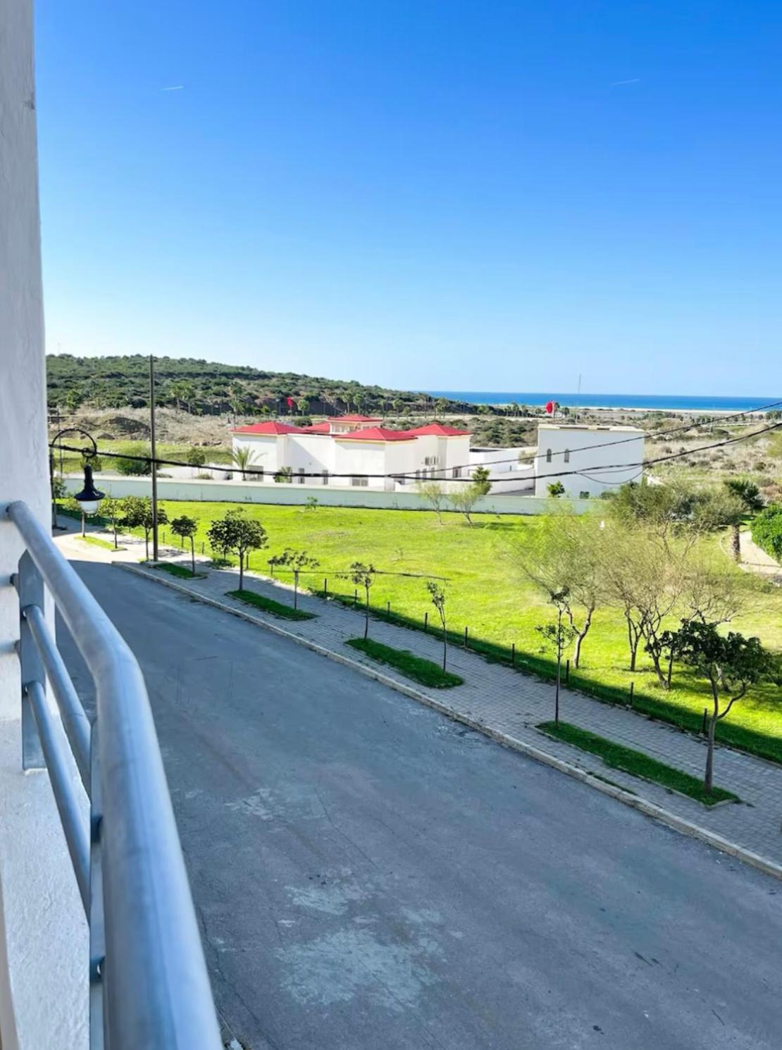 Elegant Appartement Avec Un Acces Piscine Jardin Parking Sous-Sol Et Wifi Haut Debit Fibre Optique Ταγγέρη Εξωτερικό φωτογραφία