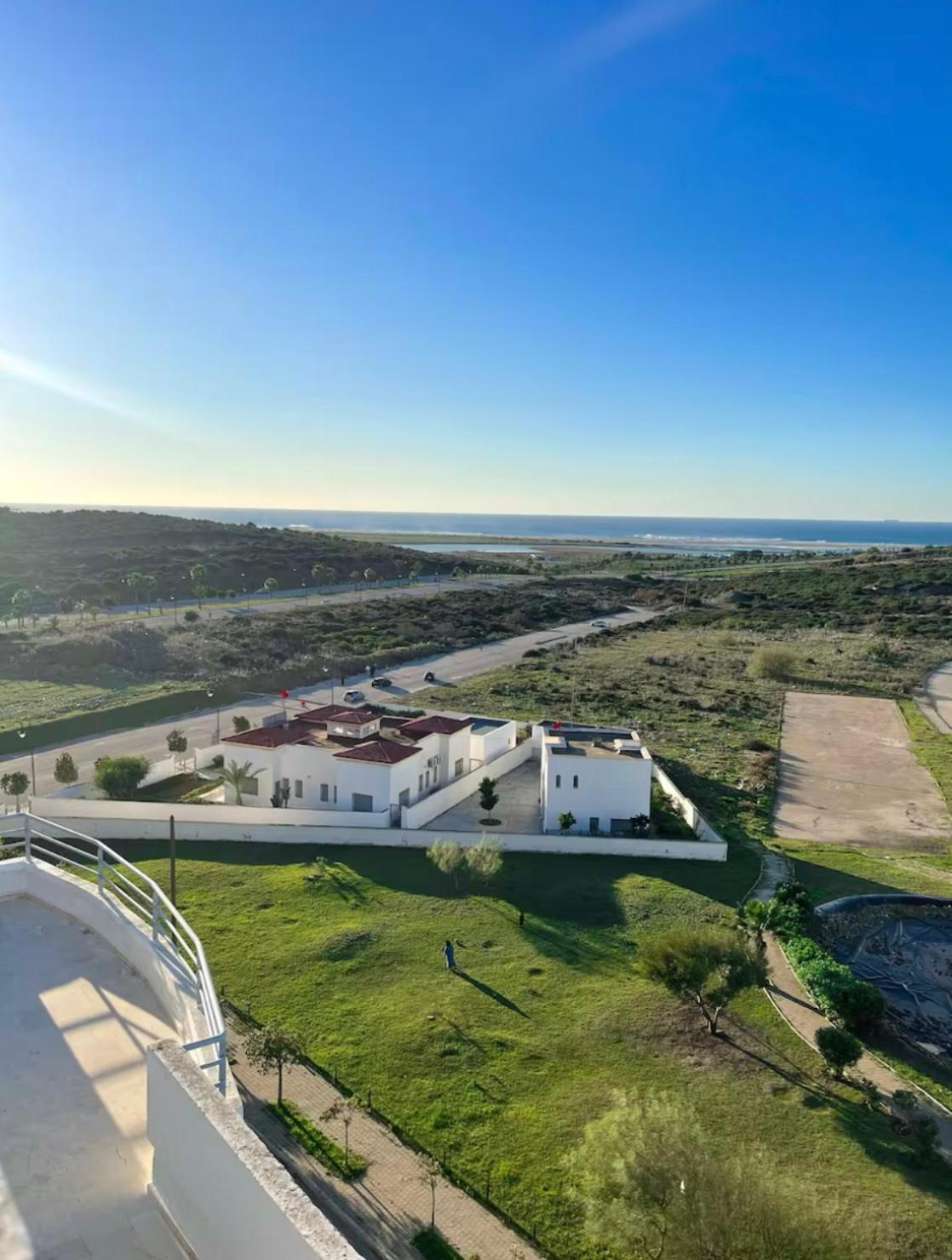 Elegant Appartement Avec Un Acces Piscine Jardin Parking Sous-Sol Et Wifi Haut Debit Fibre Optique Ταγγέρη Εξωτερικό φωτογραφία